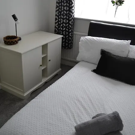 Holiday home Modern 5-bedroom Bristol