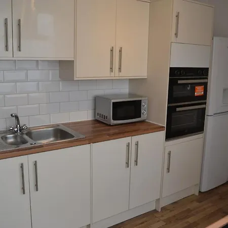 Modern 5-bedroom 브리스틀
