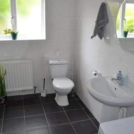 Hébergement de vacances Modern 5-bedroom *