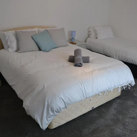 Modern 5-bedroom Hébergement de vacances Bristol