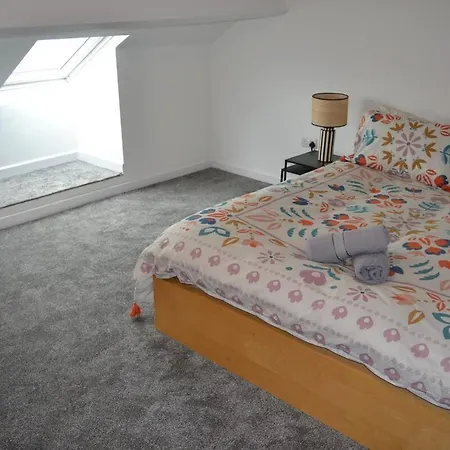 Modern 5-bedroom Hébergement de vacances *